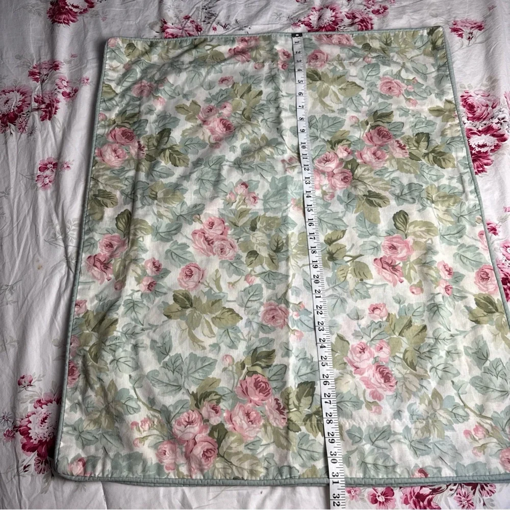 VTG Laura Ashley 2 Shams Set Pillow Covers Cottage Rose CottageCore Green Pink